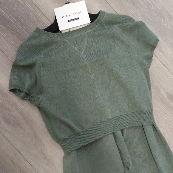 Pink Rose Olive Green Lounge Set - Picture 4 of 11